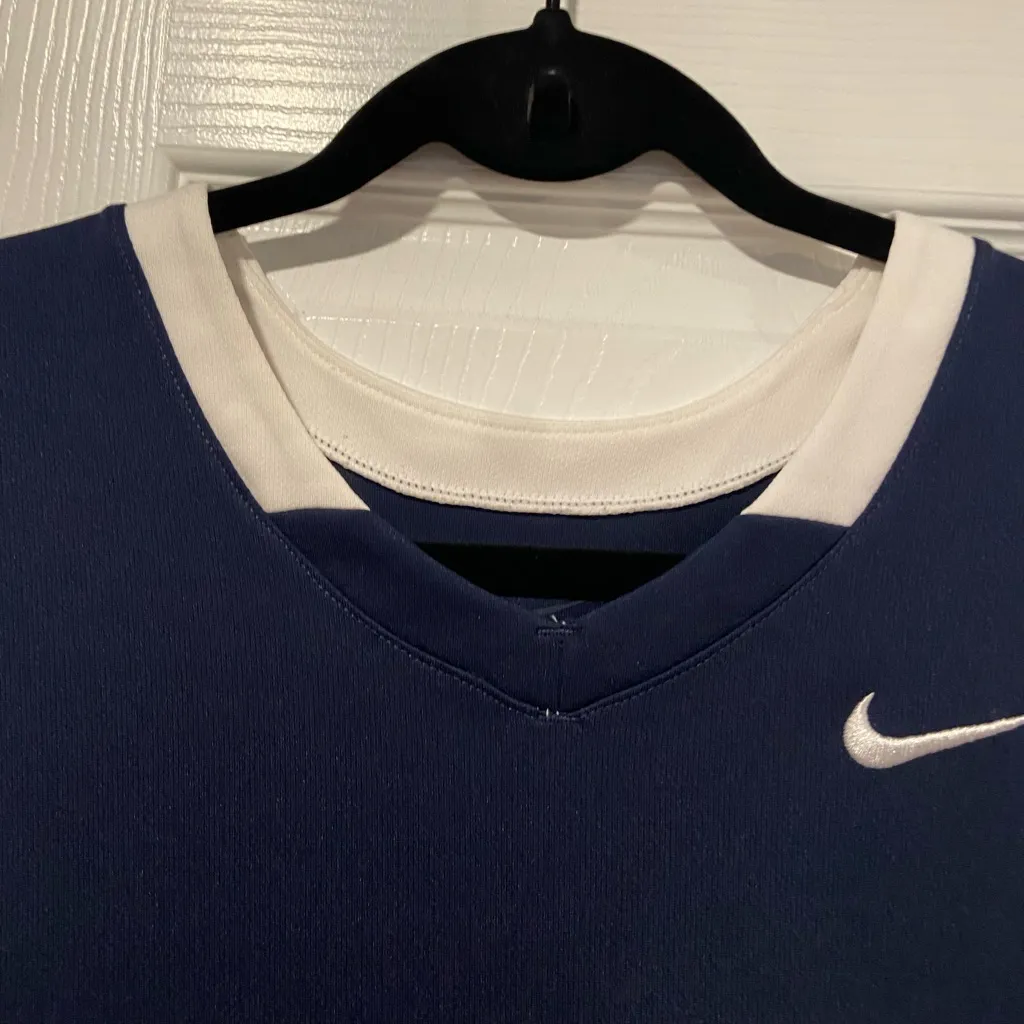 Nike Size M Dri Fit Navy Blue White Team Basketball Womens Sleeveless Jersey Top - Image 2