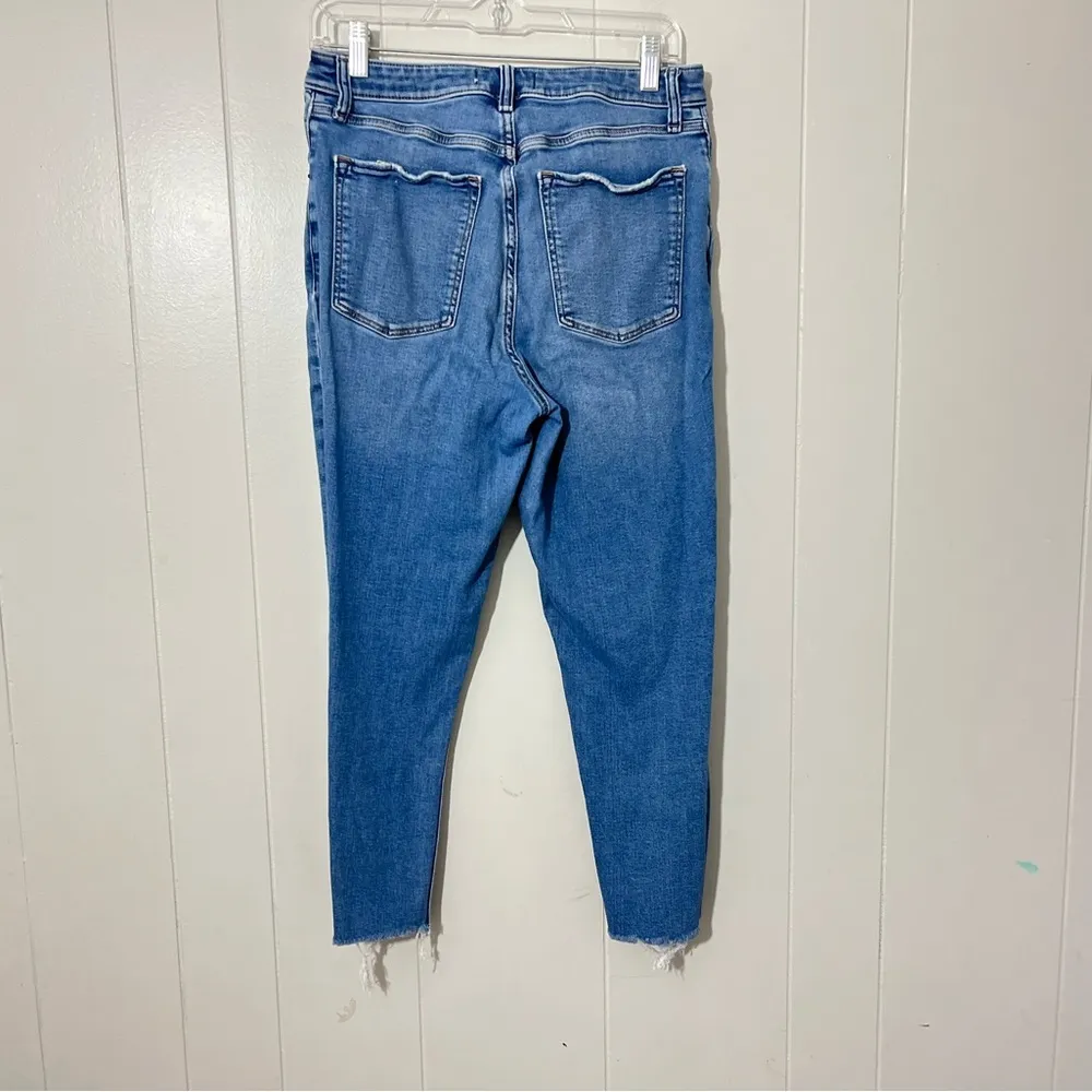 Abercrombie & Fitch The Super Skinny Ankle High Rise Medium Wash Jeans  Size 10 - Image 5
