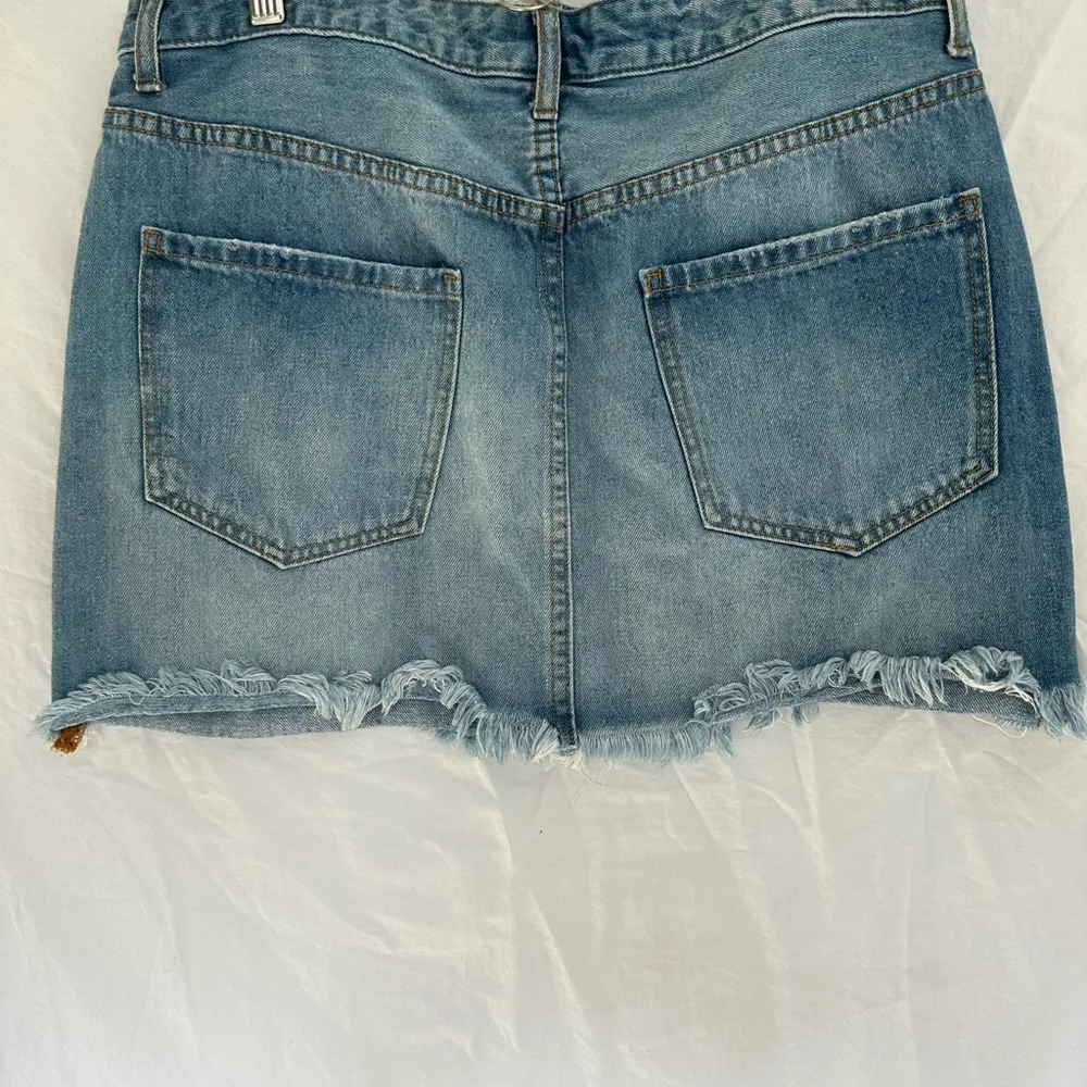 Womans forever 21 denim skirt - Image 2