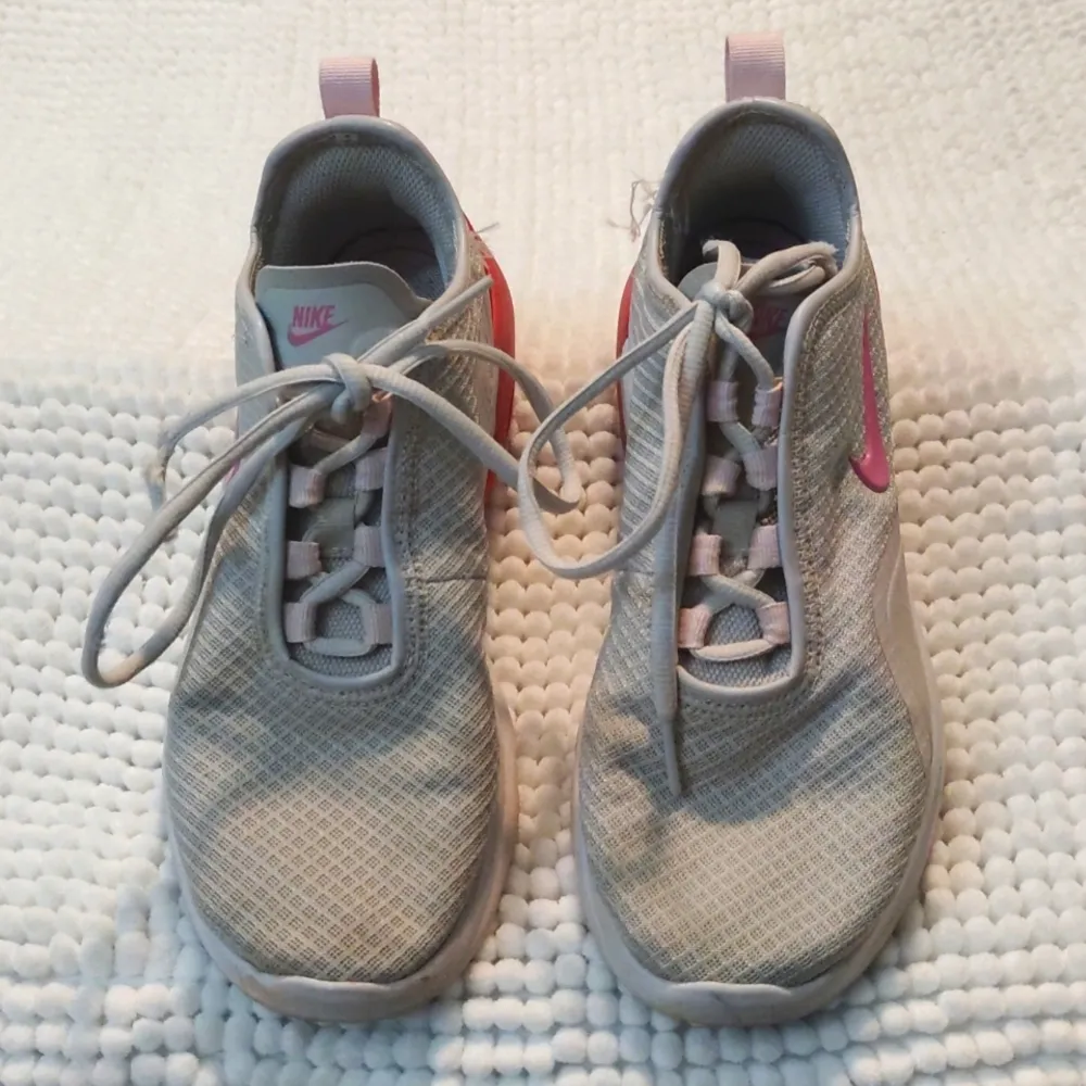 Nike Air Max Motion 2 Shoes Sneakers Running Cross Training Gym Size 6 GUC CL104 - Image 4