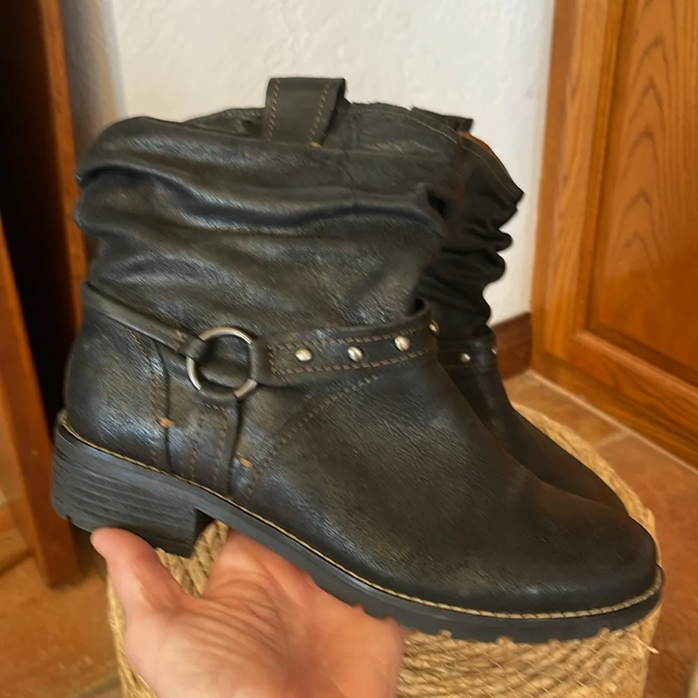 SOFFT Women's Western Black Leather Ankle Boots SIZE 7 - Image 2