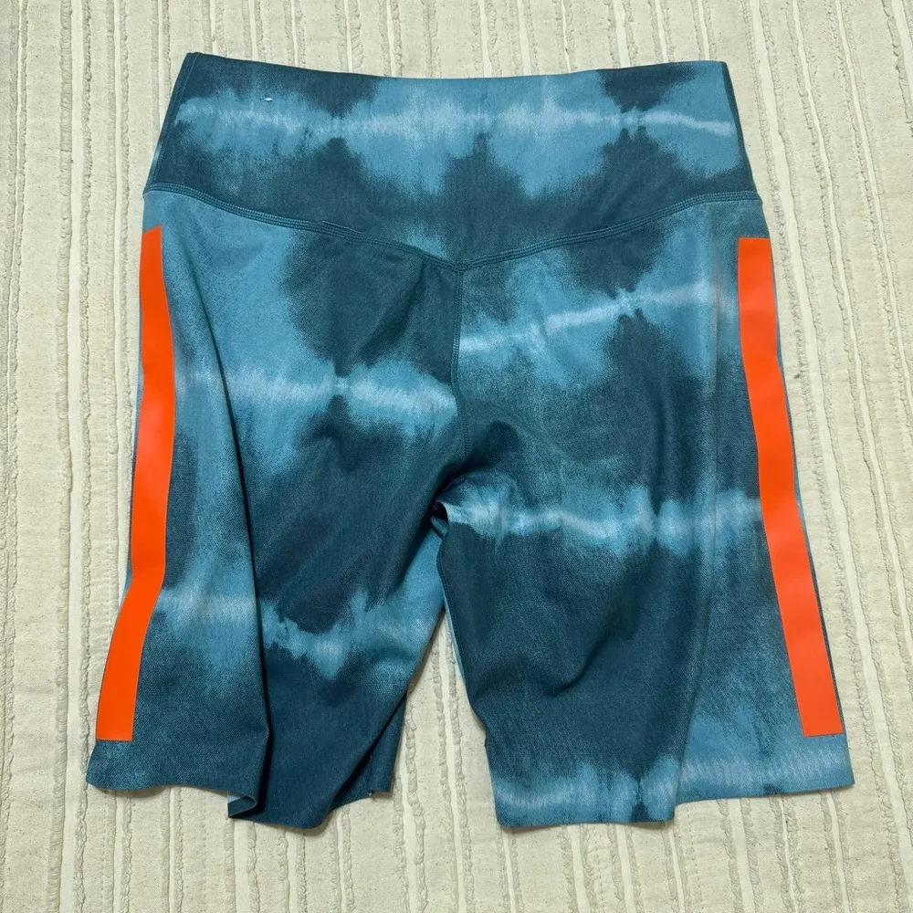 Nike  One Luxe 7 mid rise train biker shorts - Image 5
