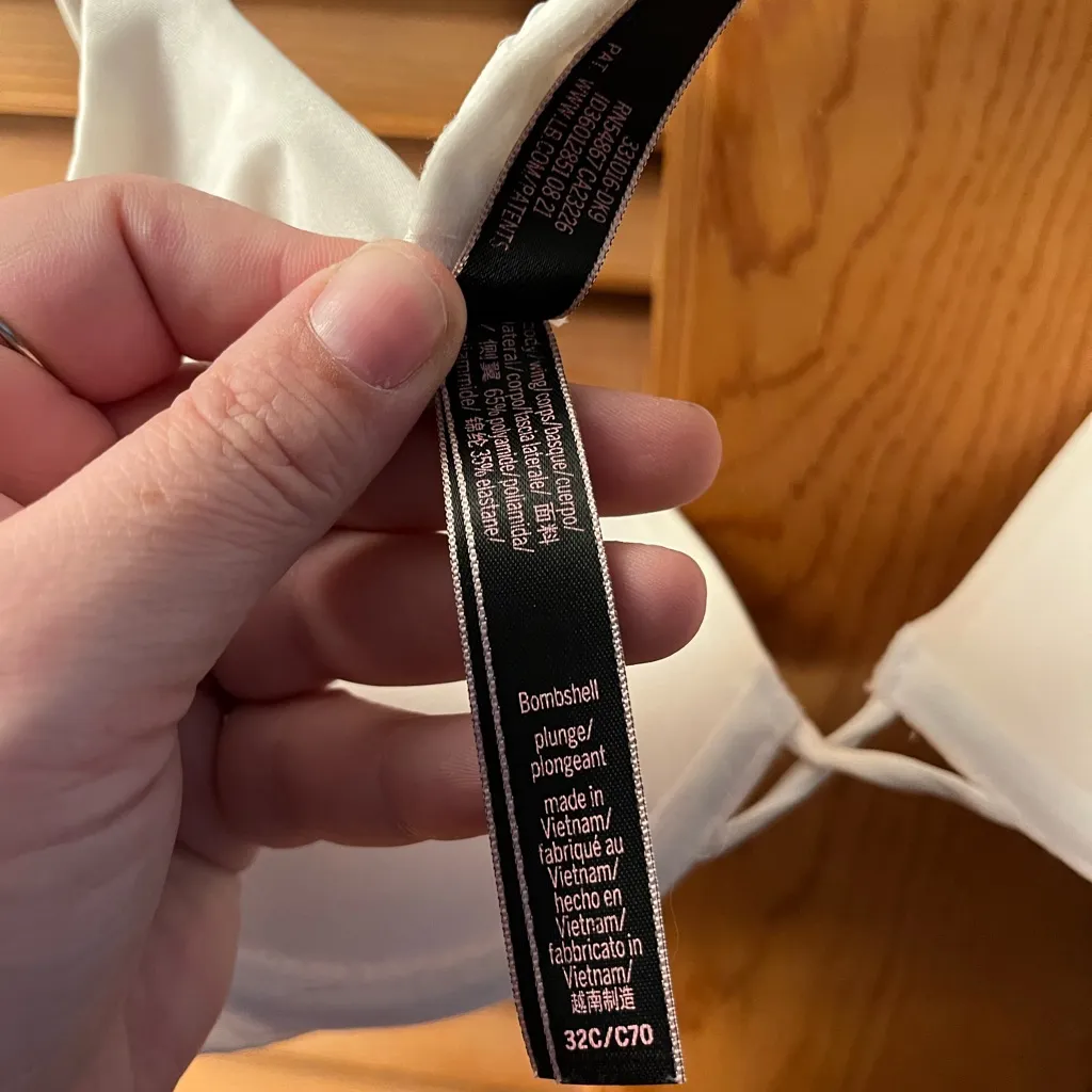 Victorias Secret VS bombshell plunge bra in white size 32C - Image 6