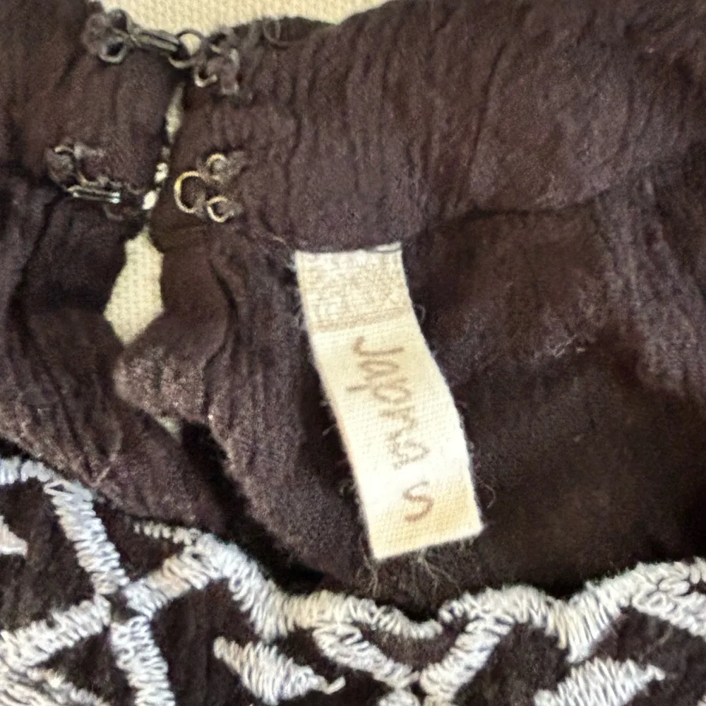 Japna Black and White Embroidered Tank Top - Image 2