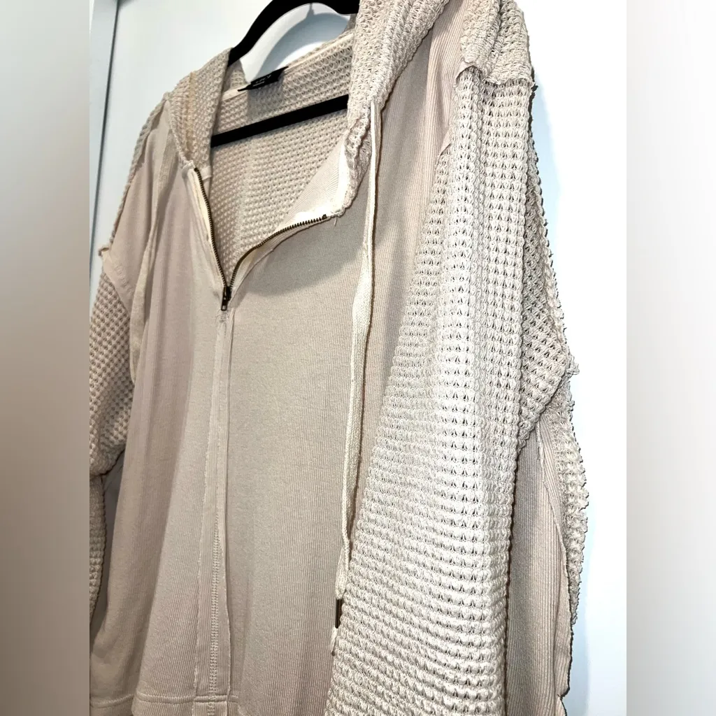 VICI  Cream Quarter Zip Top - Image 3