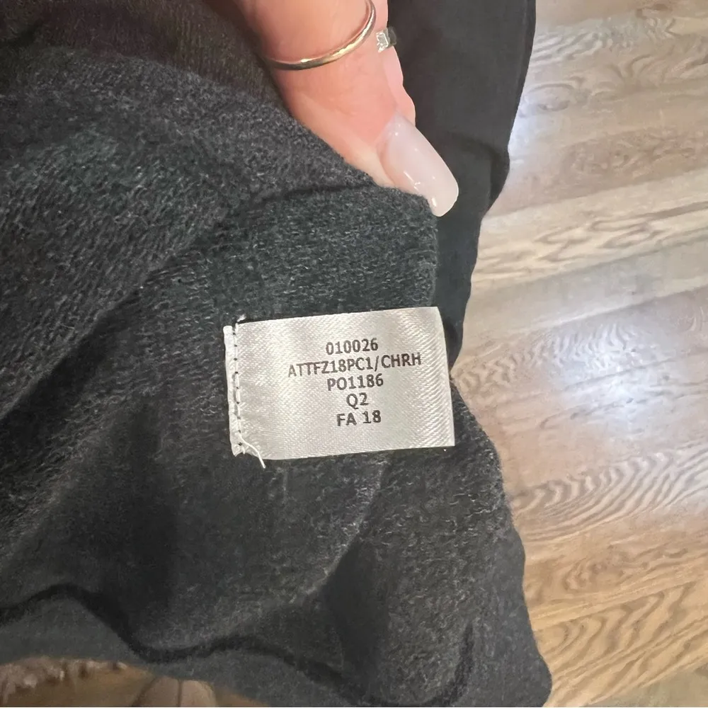 Tommy John
Zip up jacket Black Size M - Image 4