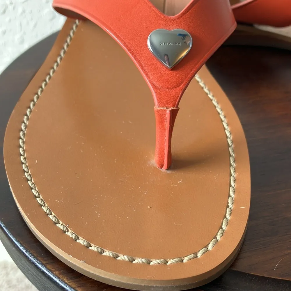 Coach: Ellis (FG 2097) Leather Slip On Thong Flip Flop- Silver Tone Heart- 9 - Image 4