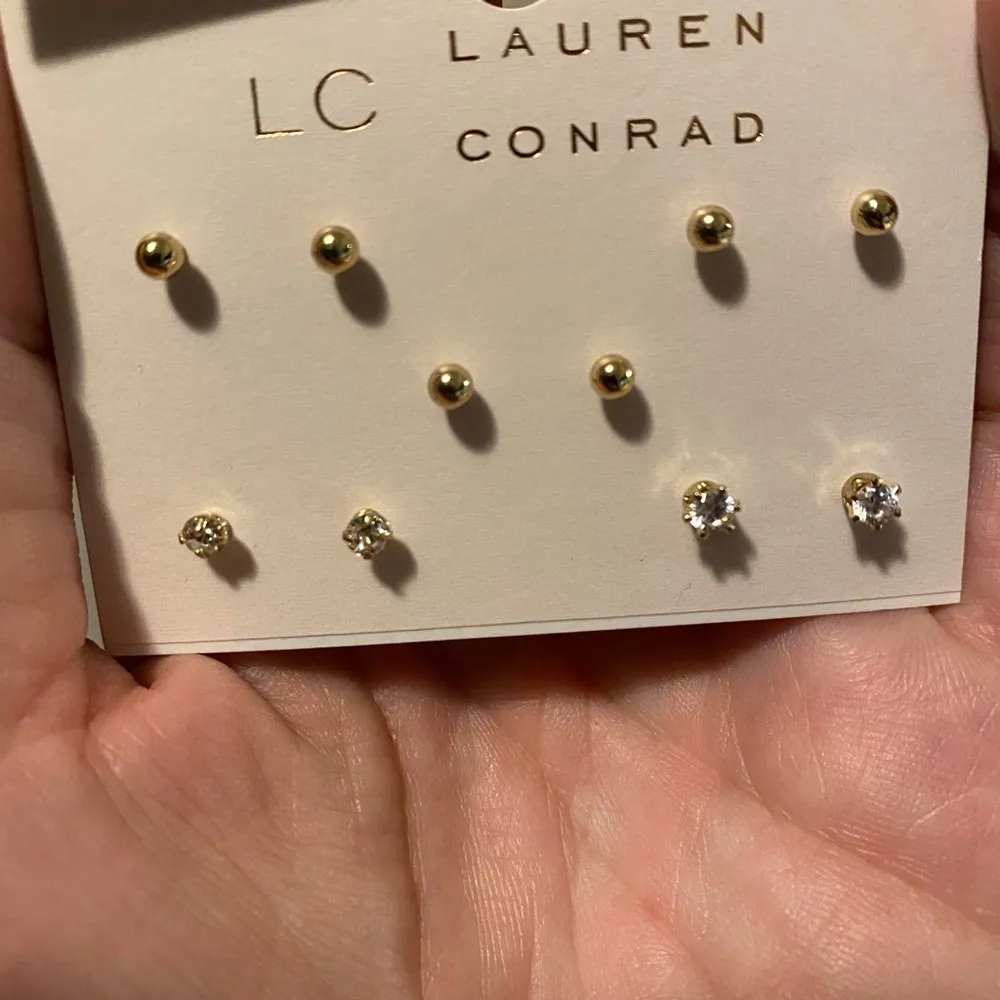 🆕LC Lauren Conrad Simulated Crystal Stud Earrings - Image 2