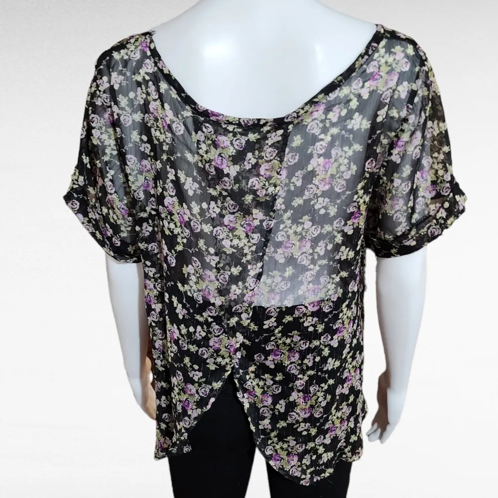 Kirra Black Purple Ditsy Floral Tulip Back Sheer Blouse Size Medium - Image 4