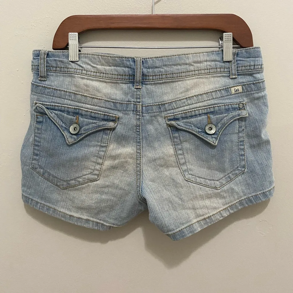LEI Ashley Lowrise (junior) non stretch Light Blue Distressed Jean Shorts Size undefined - Image 2