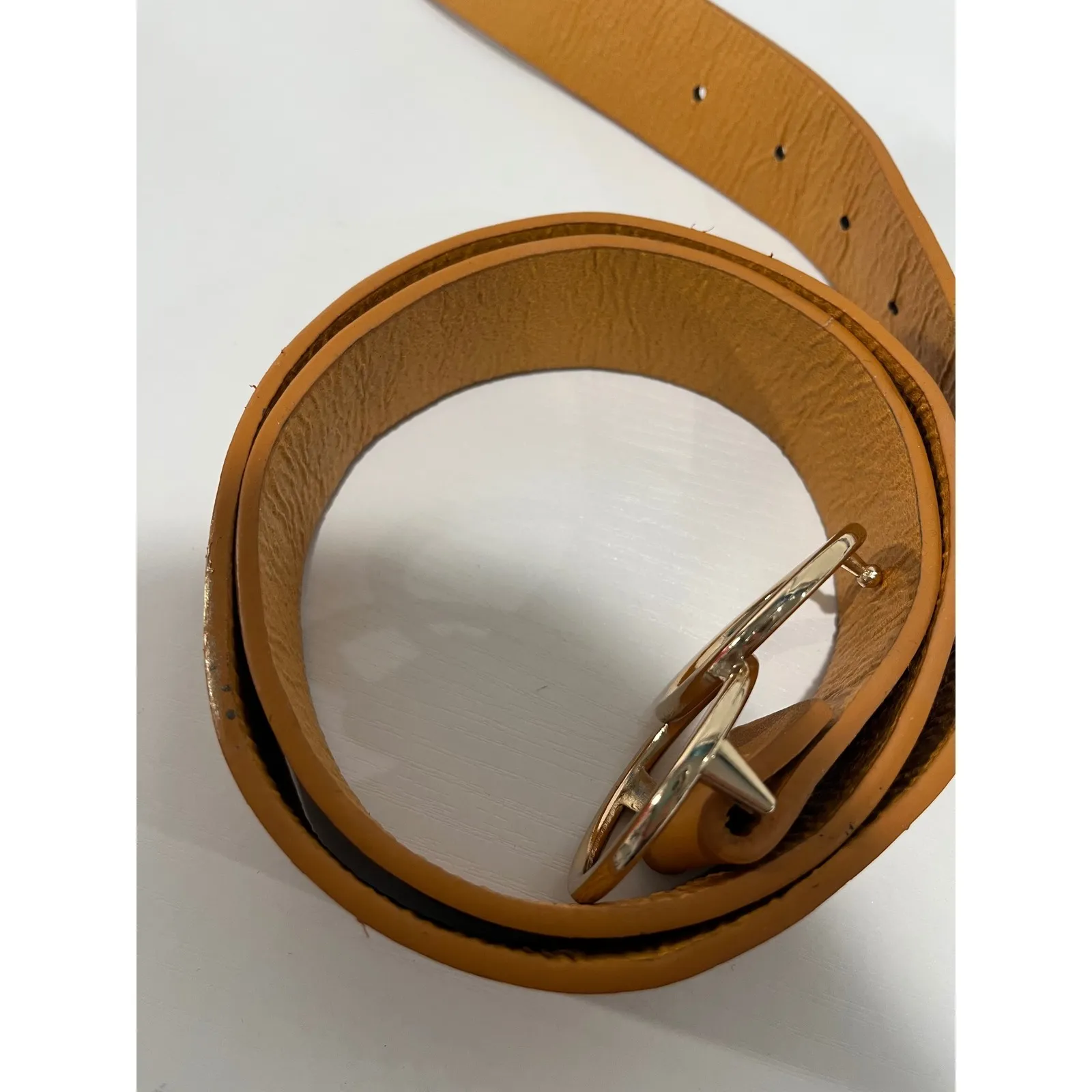 Womens tan Leather Belt Double Ring Gold Buckle Accent - Image 8