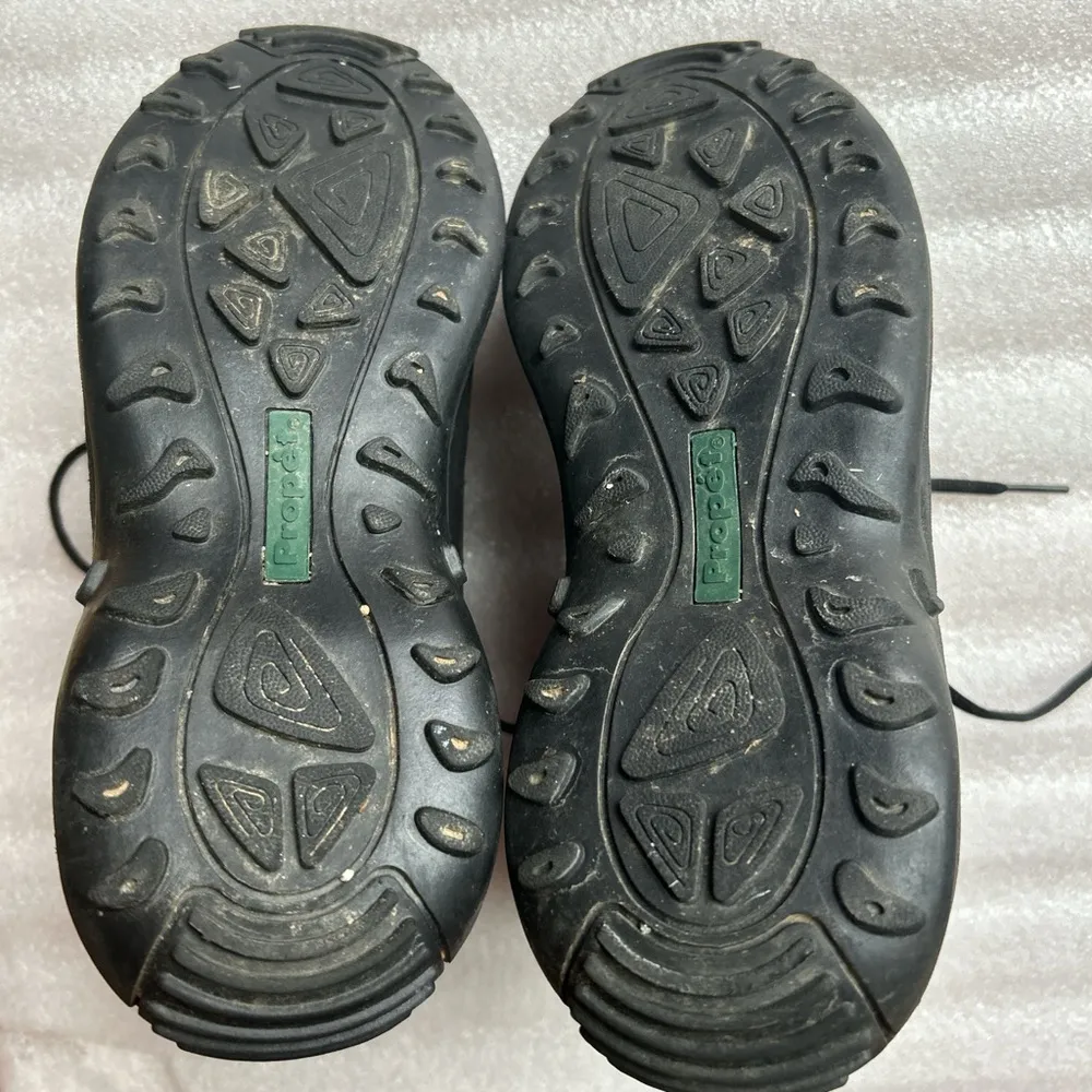 Propet leather up waterproof walking/ hiking boots size 7 1/2 black - Image 6