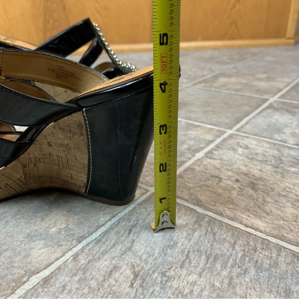 Sofft Strappy Wedge Heel Sandals Shiny Leather w/ Chain Detail // 9.5M Black Size 9.5 - Image 12