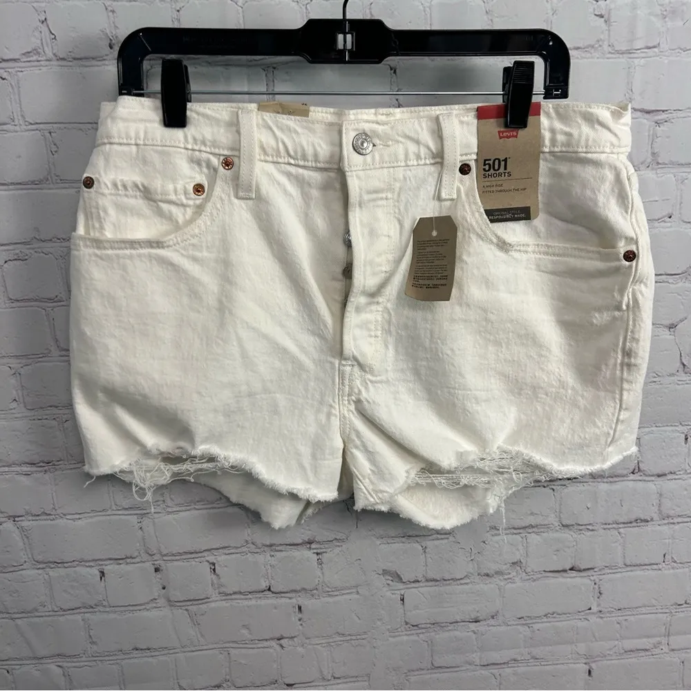 501 NEW high rise, buttonfly, cutoff, retro cream colored shorts 32 - Image 4
