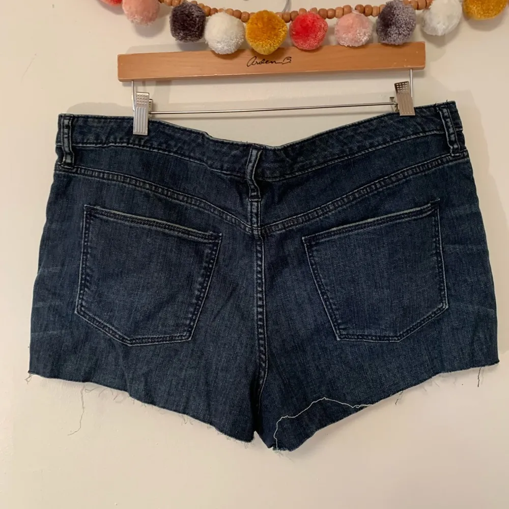 Universal Thread High Rise Shortie size 16 - Image 3