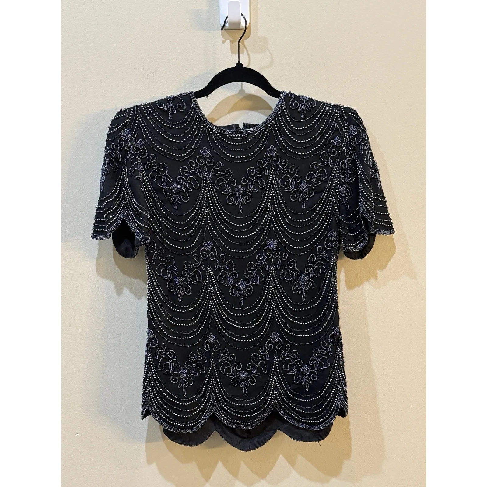 Adrianna Papell Boutique Evening Black 100% Silk All Over Beaded Top Small - Image 2