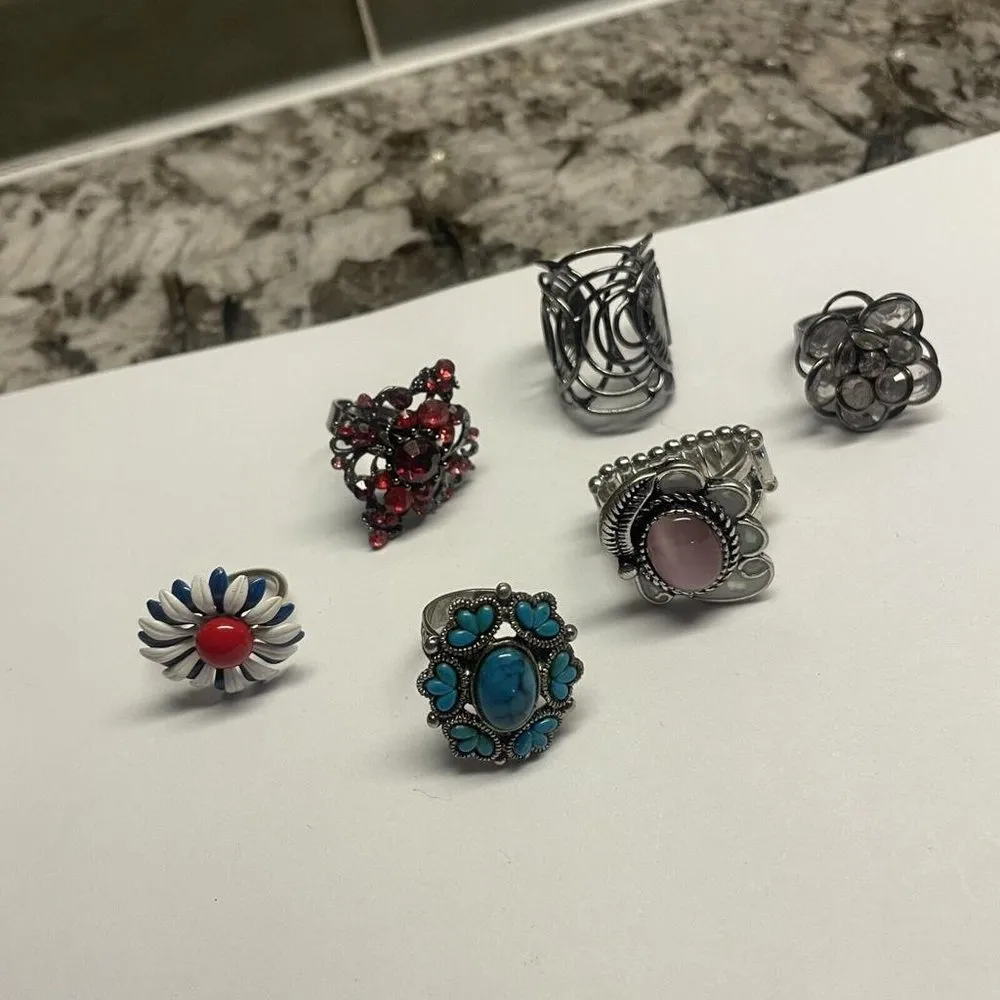 Adjustable Or Stretchy Statement Costume Rings Lot Of 6 Rhinestone, Metal, Etc - Image 12
