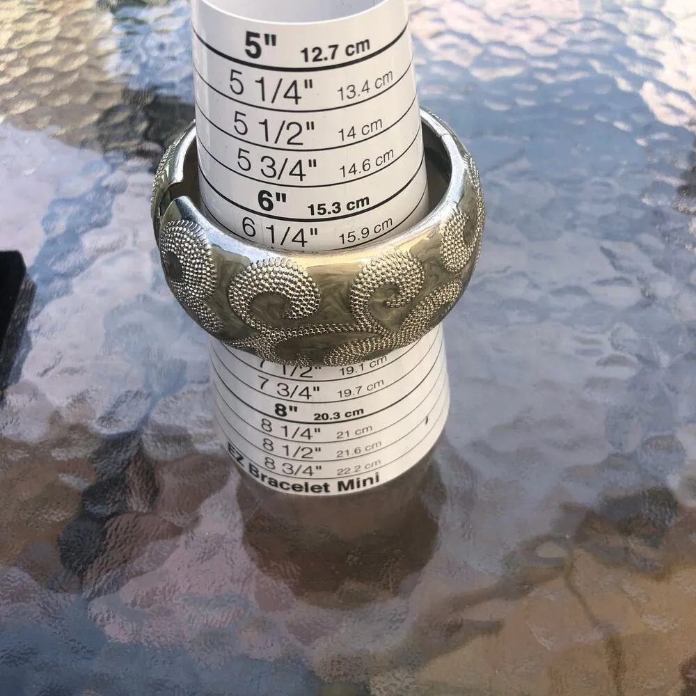 Vintage Women's Frosted Gray Enamel Silver Metal Clamper Bangle Bracelet Paisley - Image 5