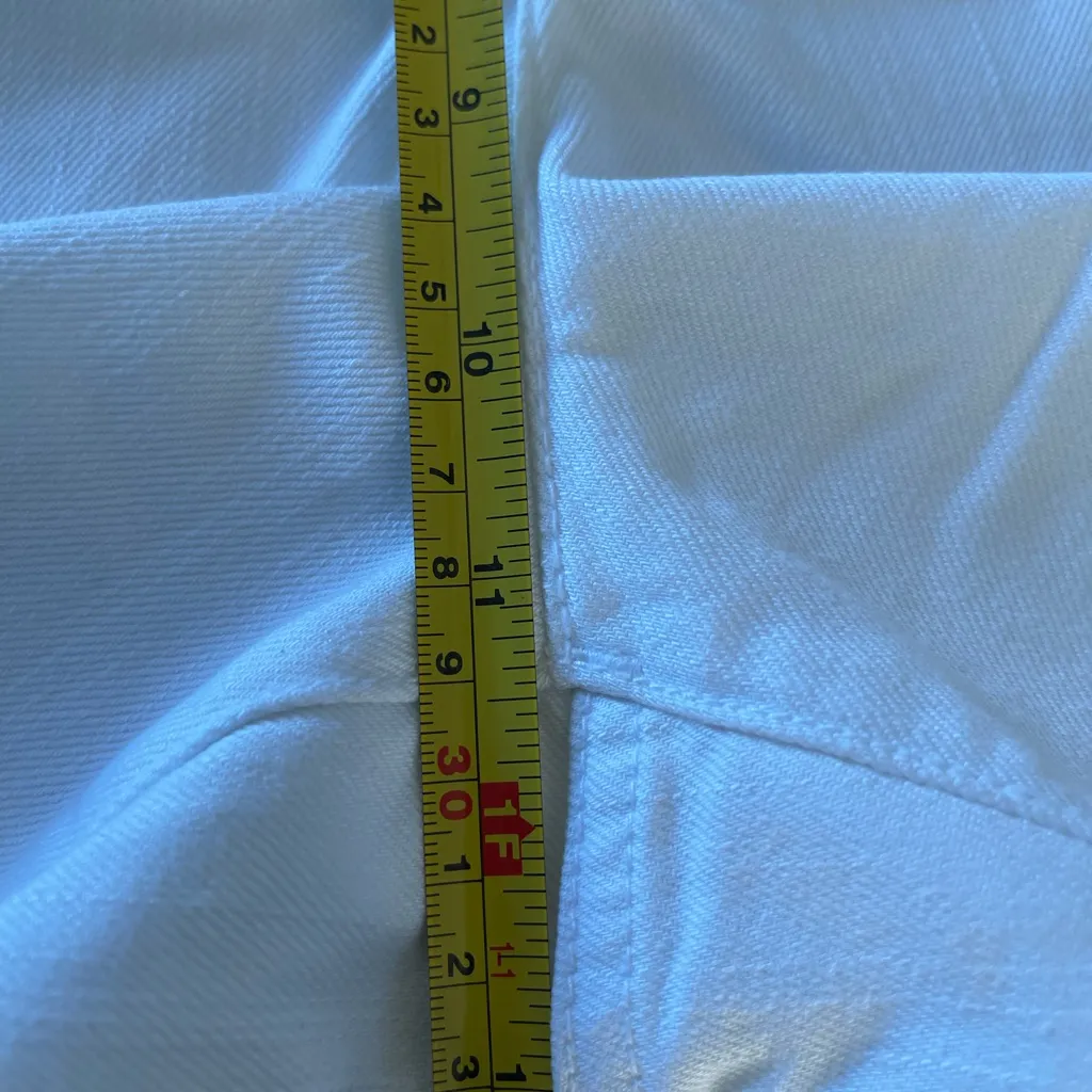 Lauren Ralph Lauren White Button-Detail Bermudas - Image 5