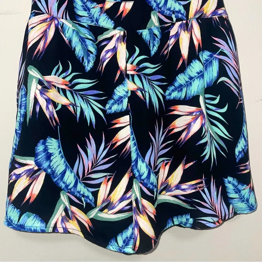Divided Tropical Print Romper - Image 4