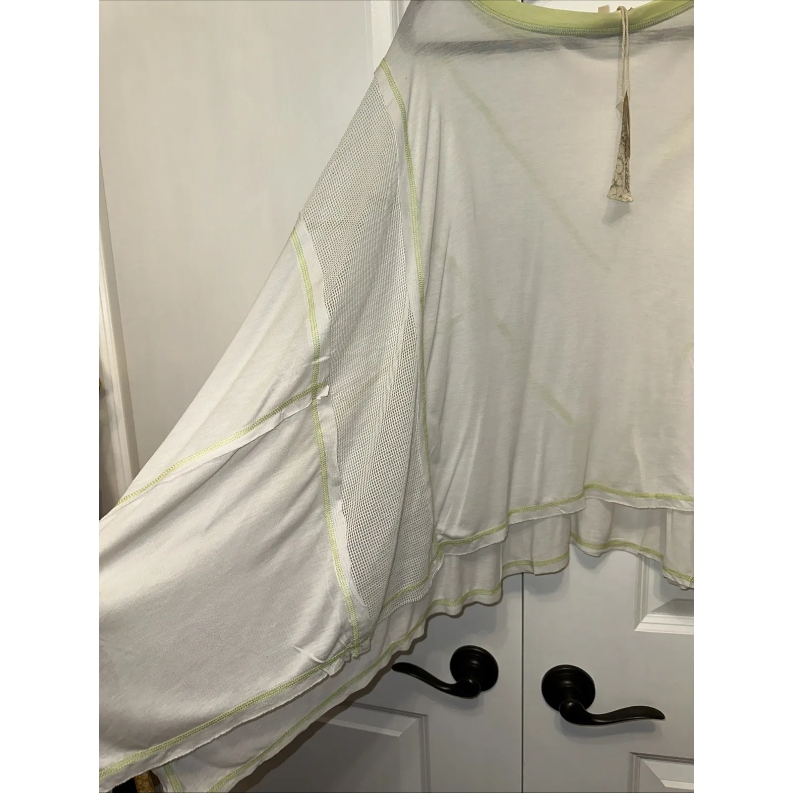 Mystree NWT White And Neon Green Accent Oversized Pullover Top - Image 2