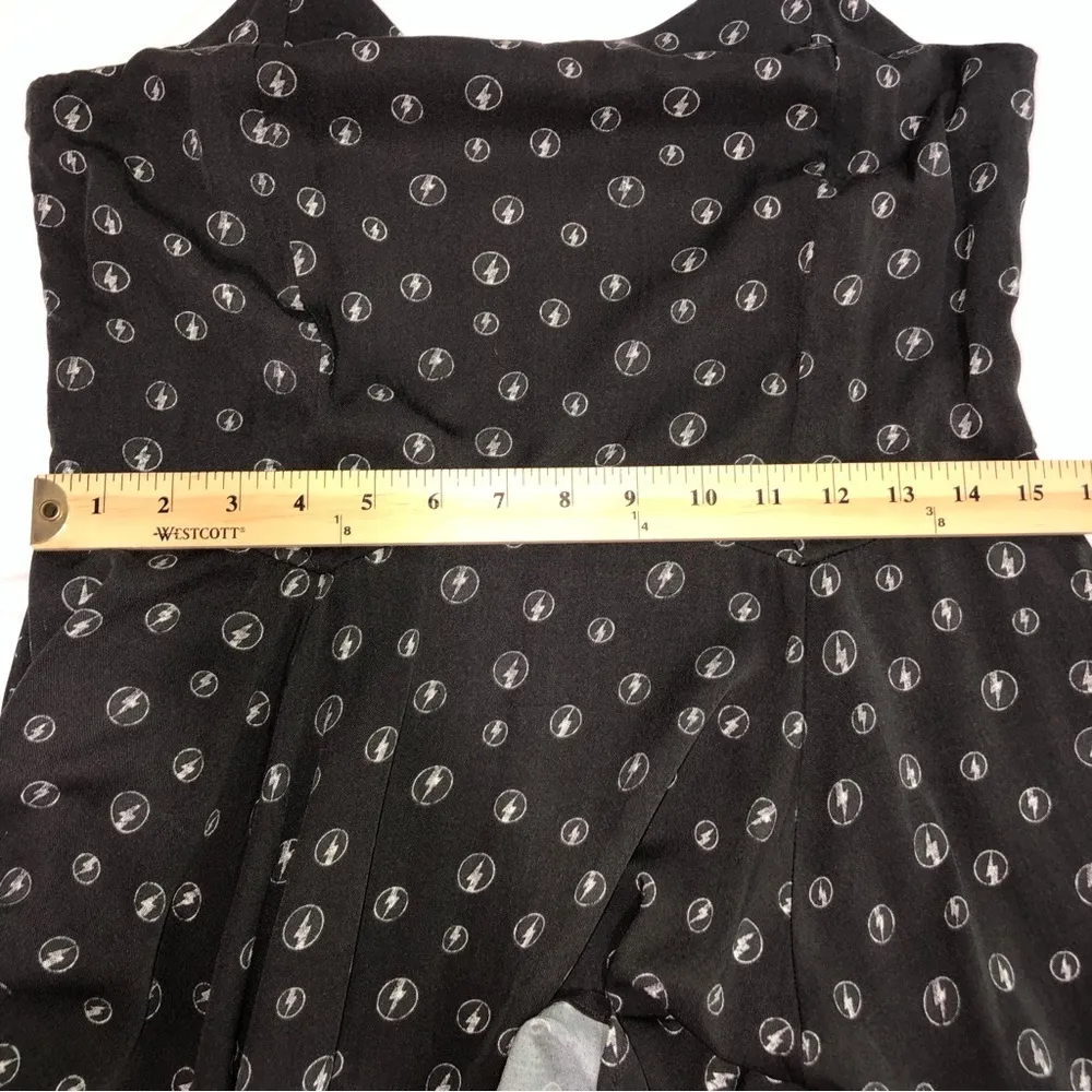 The Flash Sundress By Junkfood Size Large Gray Fit Flare DC Comics Superhero - Image 7