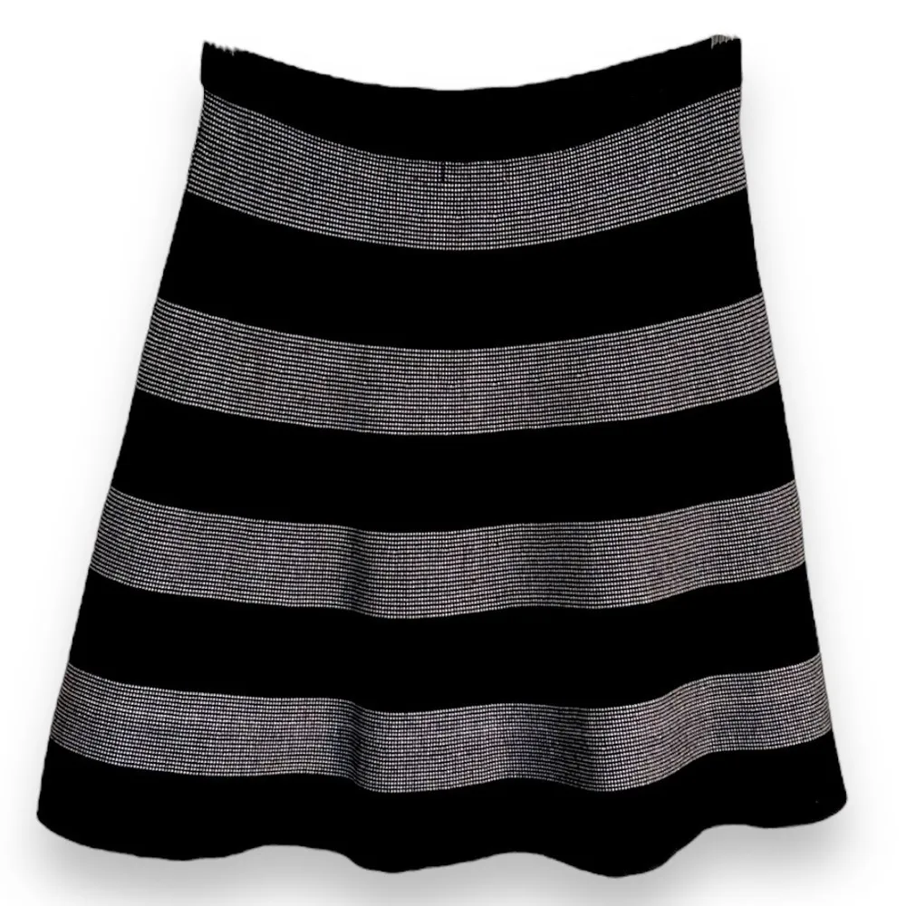 Spense Black & White Mini Skirt Black Thick Sweater Material Women’s Size Small - Image 2