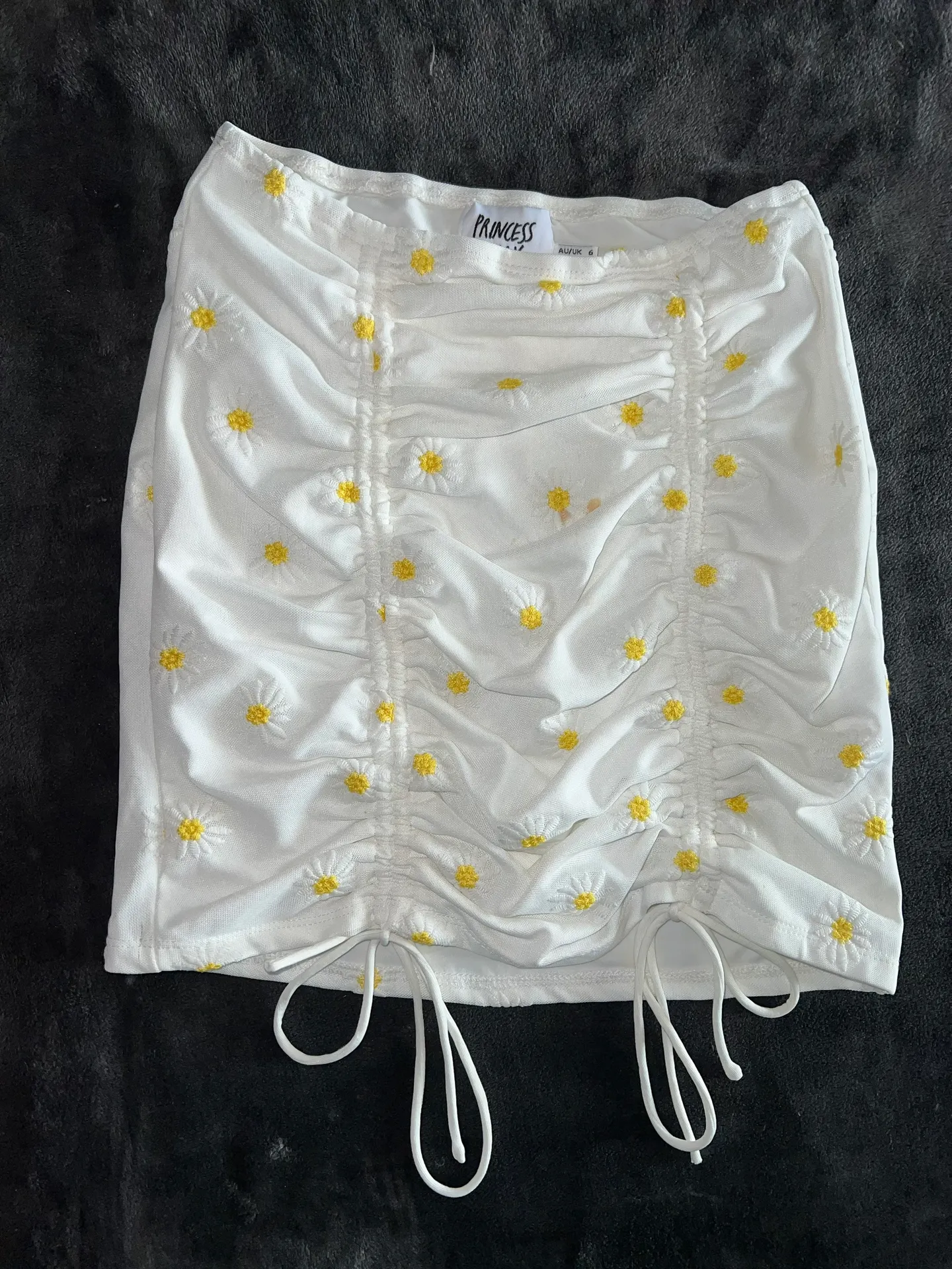 Daisy Chain Mini Skirt - Image 10