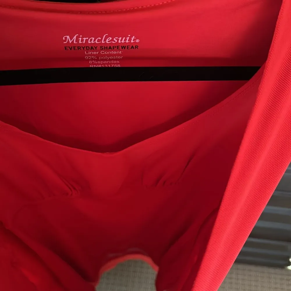 Miraclesuit every day shape wear red l top full shaper tank attached - Image 2
