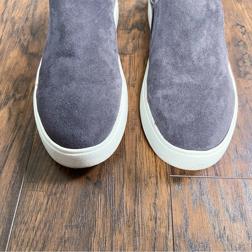 Steve Madden • Fayna Sneaker slip on flatform faux suede grey - Image 5