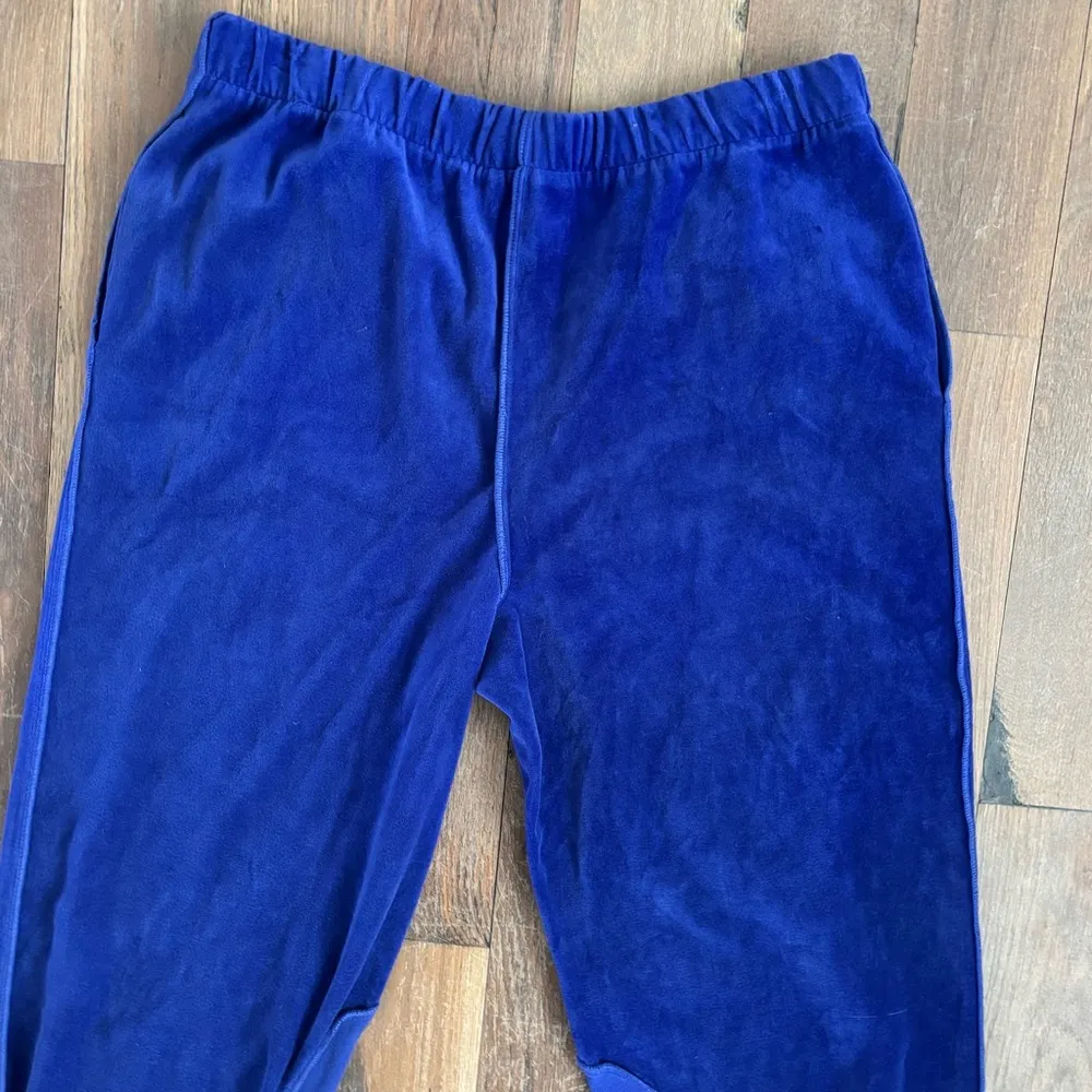 Saks Fifth Avenue Blue Velour Jogger Pants Size Medium - Image 4