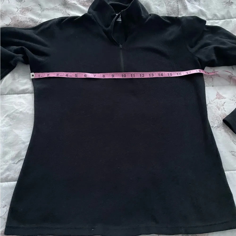 Columbia black fleece 1/4 zip closure logo on the back sweatshirt, size M top - Image 15