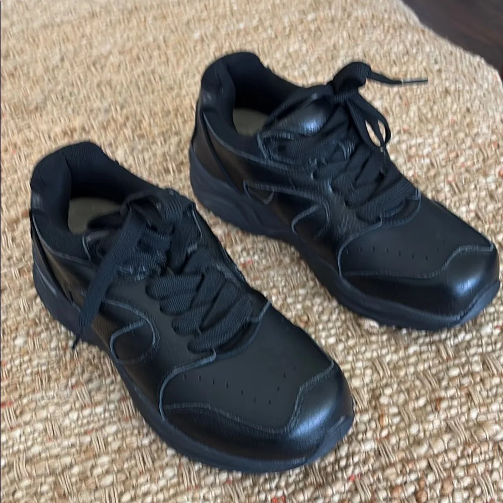 Genext 10W Athletic Lace Women’s Black Tennis Shoe EU size 41 in box - Image 2