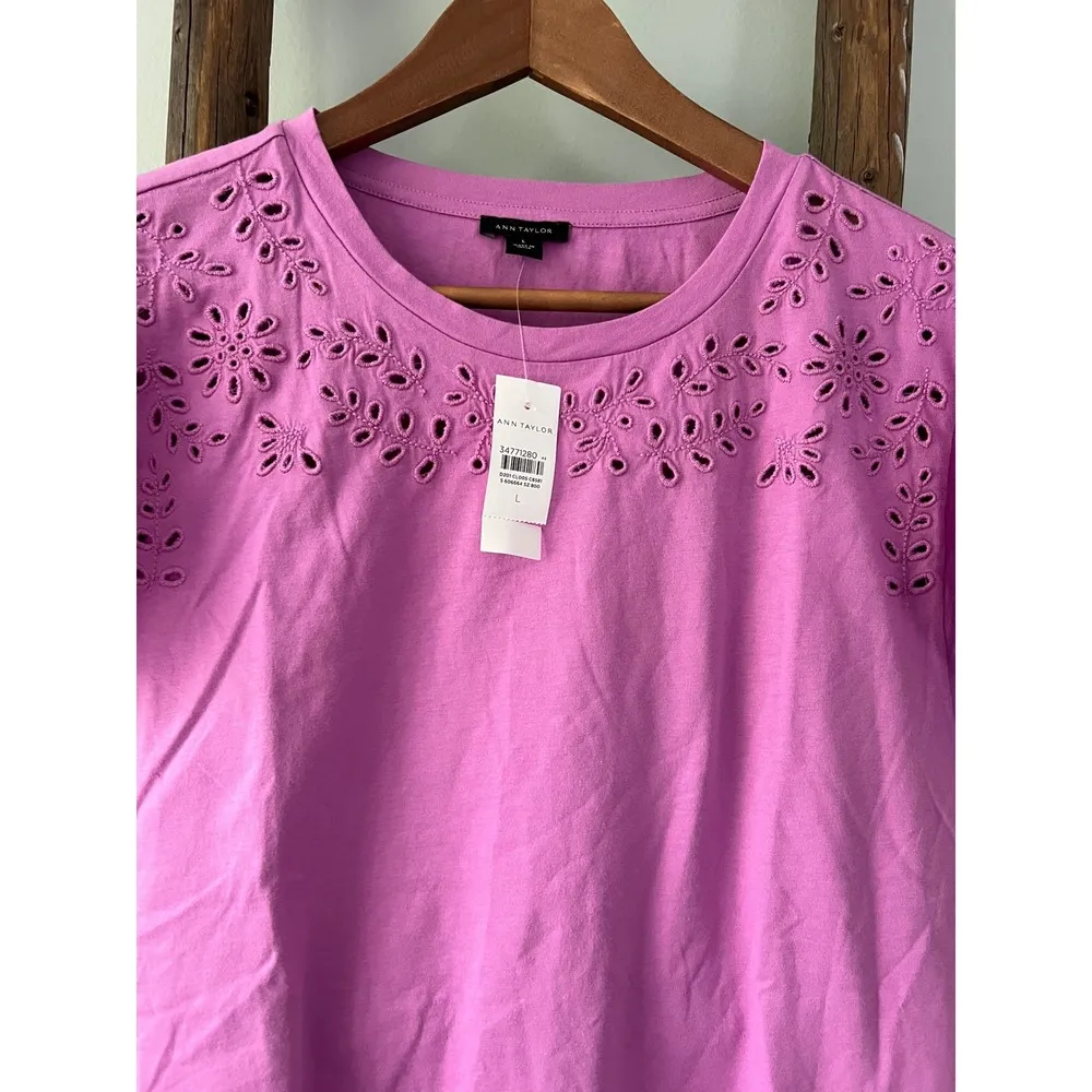 Ann Taylor Eyelet T-Shirt Flutter Sleeve Top Casual Blouse Pink Size L - Image 4