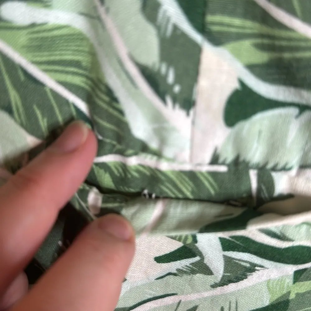 Saint Tropez West Linen Blend Green Palm Floral Casual Shorts Women's Size 2 - Image 6