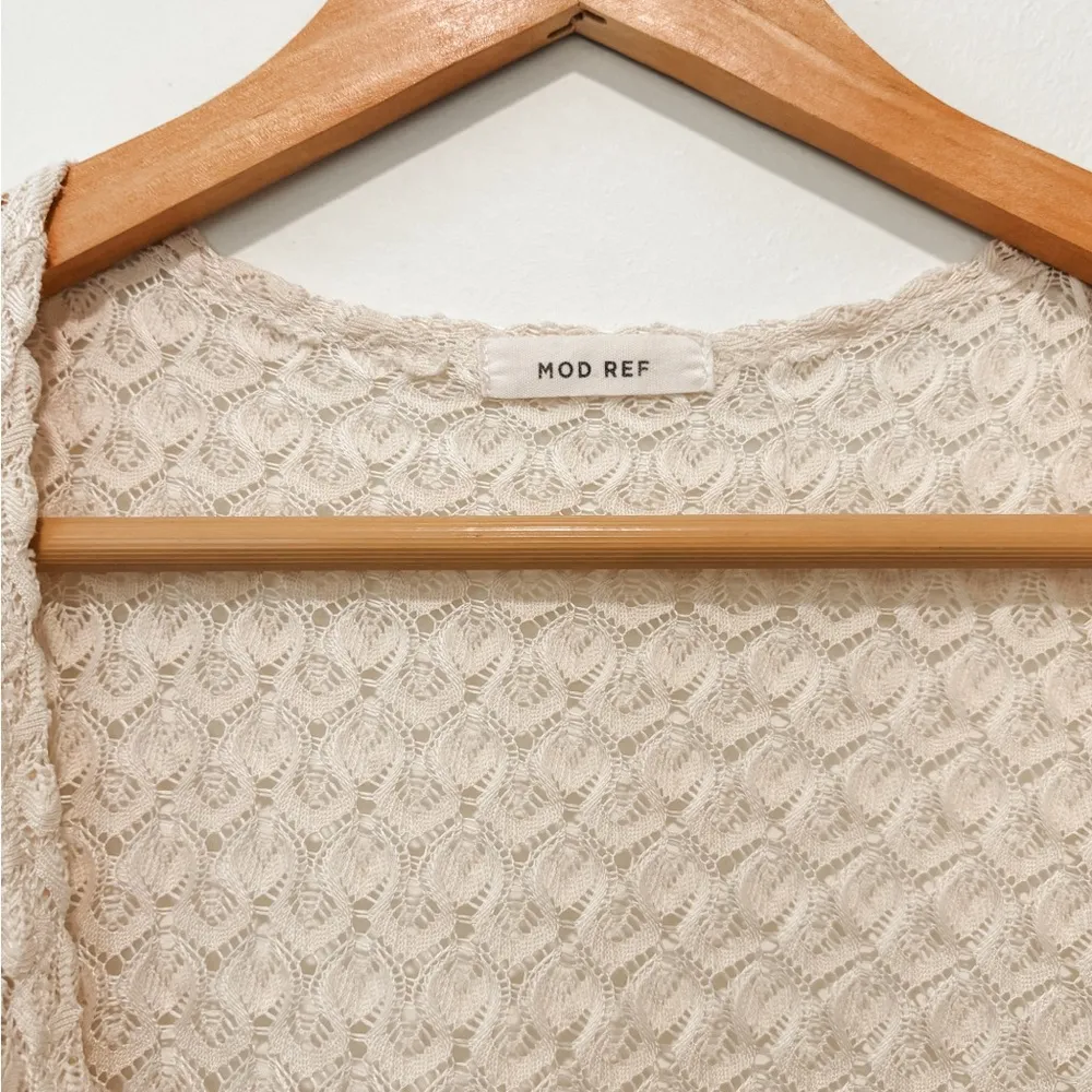 Mod Ref Mod Red 3/4 Sleeve Casual cardigan. Light weight. Size Medium. - Image 4