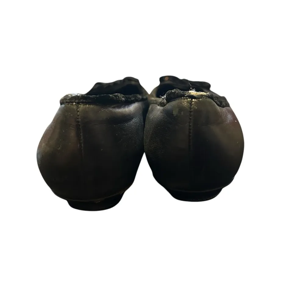 Ferragamo Black Velvet Cap Toe, Bow, & Trim Classic Closet Staple 1/2 8.5M Shoes - Image 4