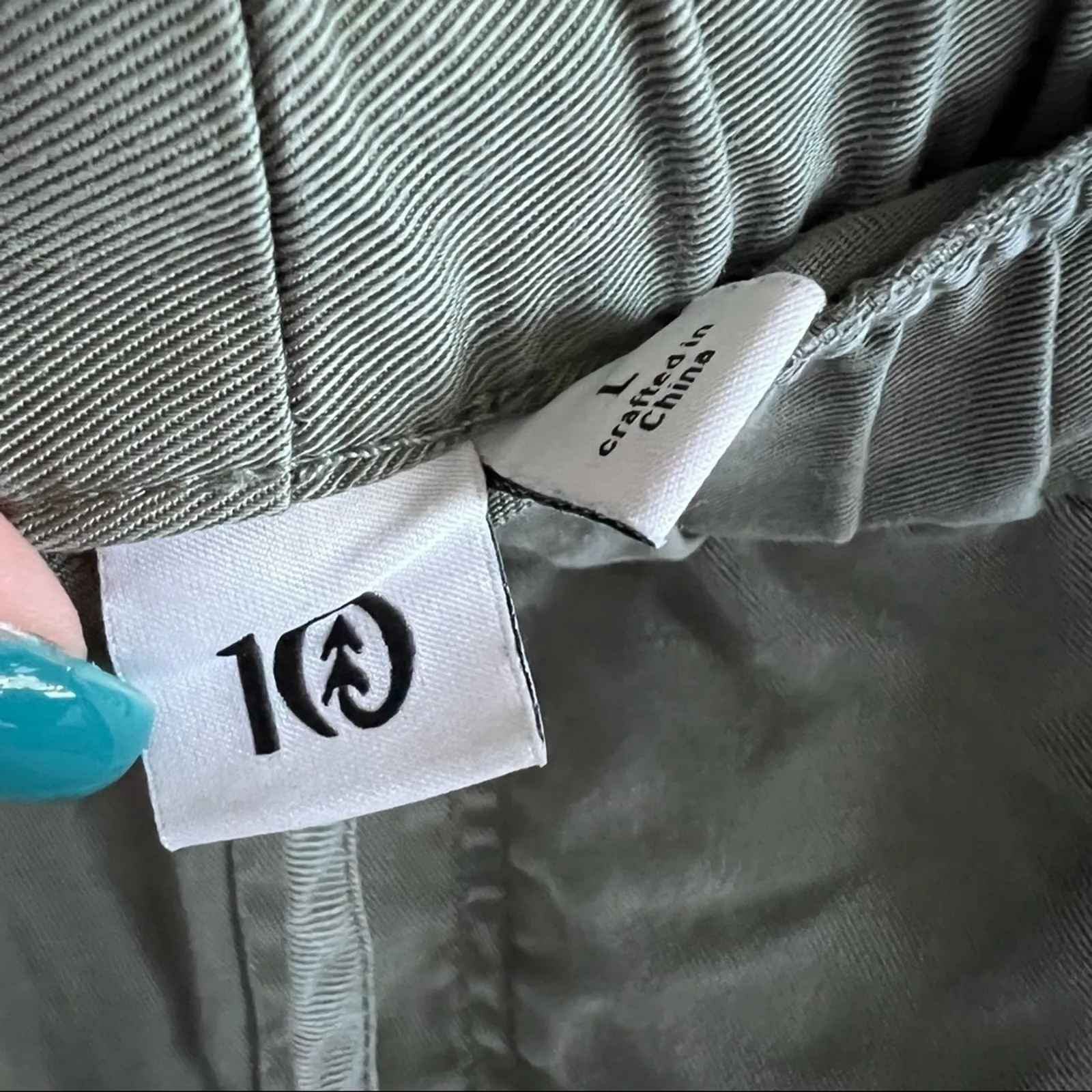 Tentree  Dark Green Tencel Instow Short Regular Mid-rise Pull-on Short L - Image 4