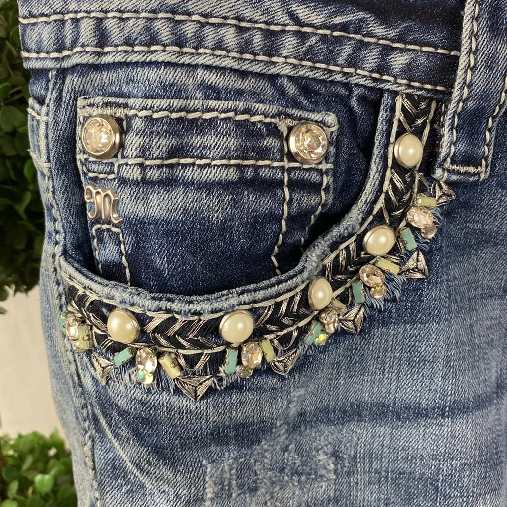 Miss Me Blue Denim Rhinestone & Pearl Embellished Cropped Capri Jeans 29 - Image 3