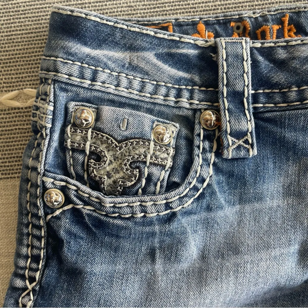Rock Revival Sherry Low Rise Shorts Size 25 Embellished Embroidered Y2K - Image 3