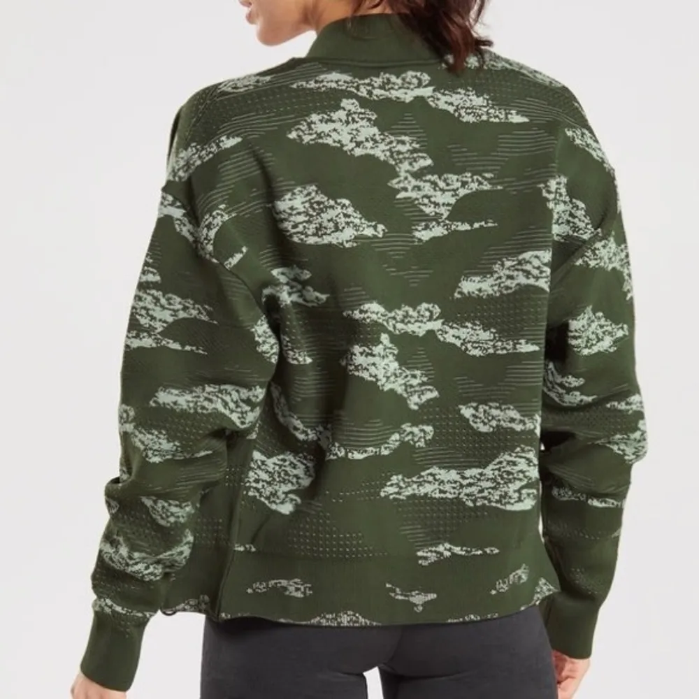 GYMSHARK Adapt Camo Seamless Track Jacket in Moss Olive/Aloe Green Color Size S - Image 2