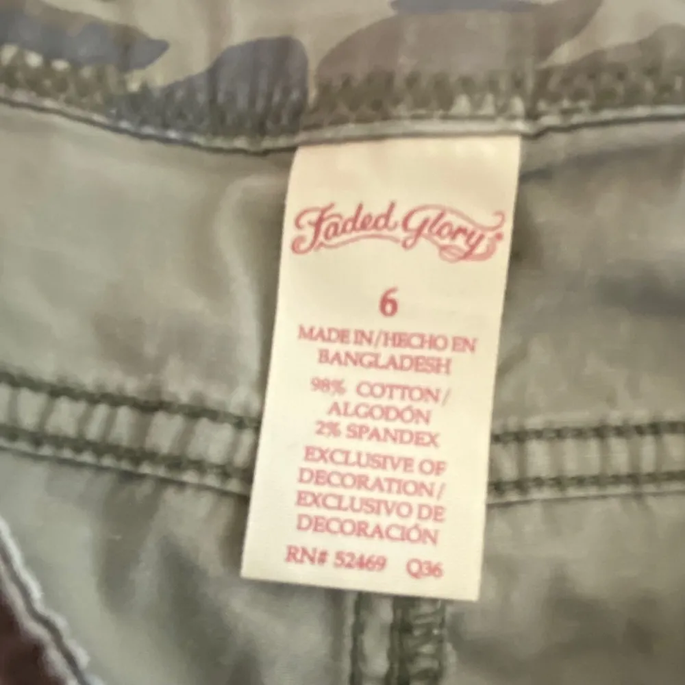 Faded Glory Capri Length Camouflage Pants - Image 6