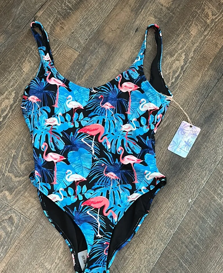 New Hot Coals scoop neck and a low back swimming suit flamingos Size Medium Blue - Image 1