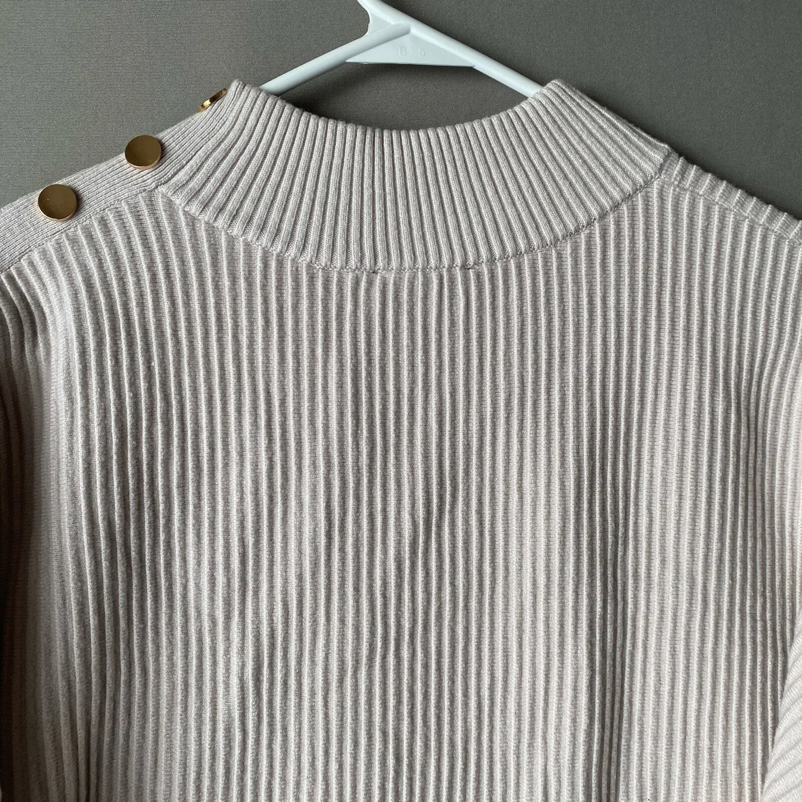 TAHARI Mock Neck Ribbed Sweater Gold Button Detail Top S Minimalist Preppy NWOT - Image 9