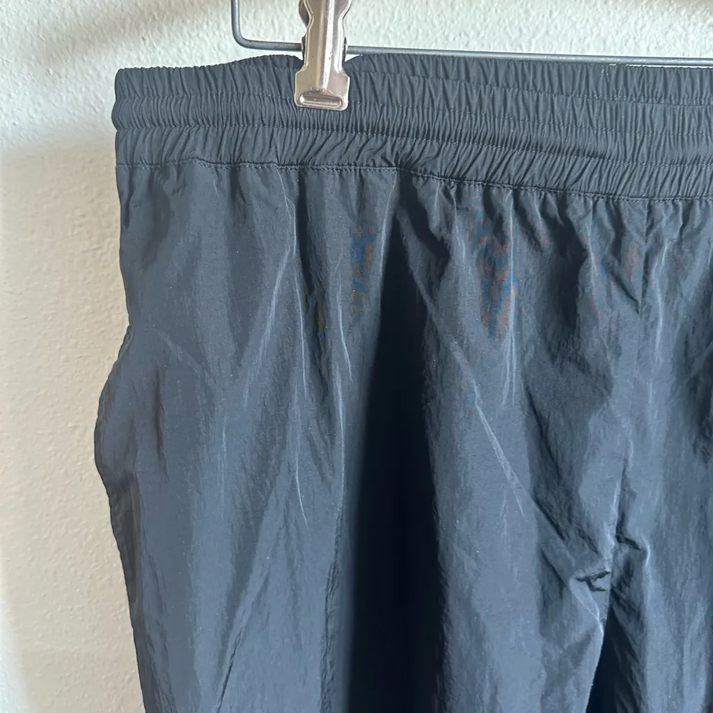 Good American Black Windbreaker Pants - Image 5