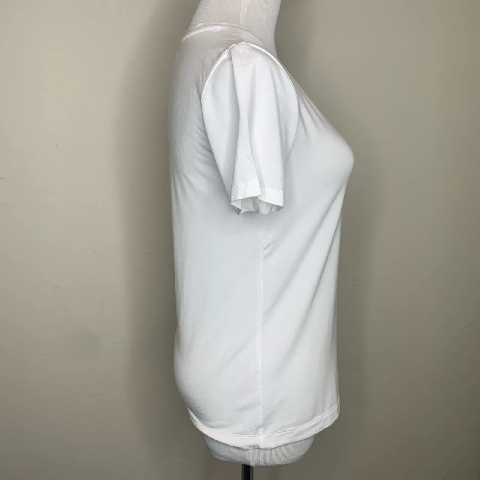 On 34th White V Neck T Shirt Sz Small Modal Spandex - Image 4