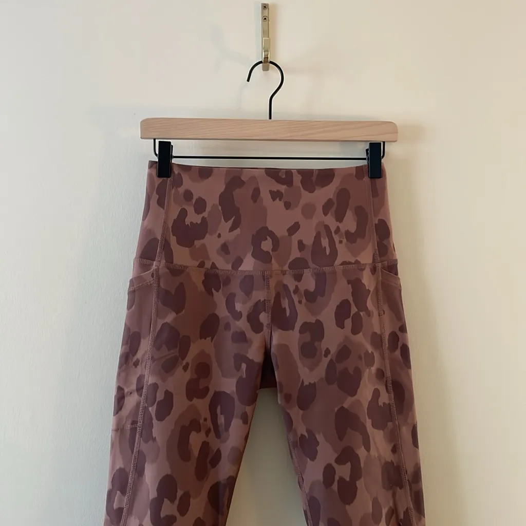 DSG Momentum Ultra High Rise 7/8 Length Pocket Legging Tonal Leopard Mink Shadow Brown - Image 7