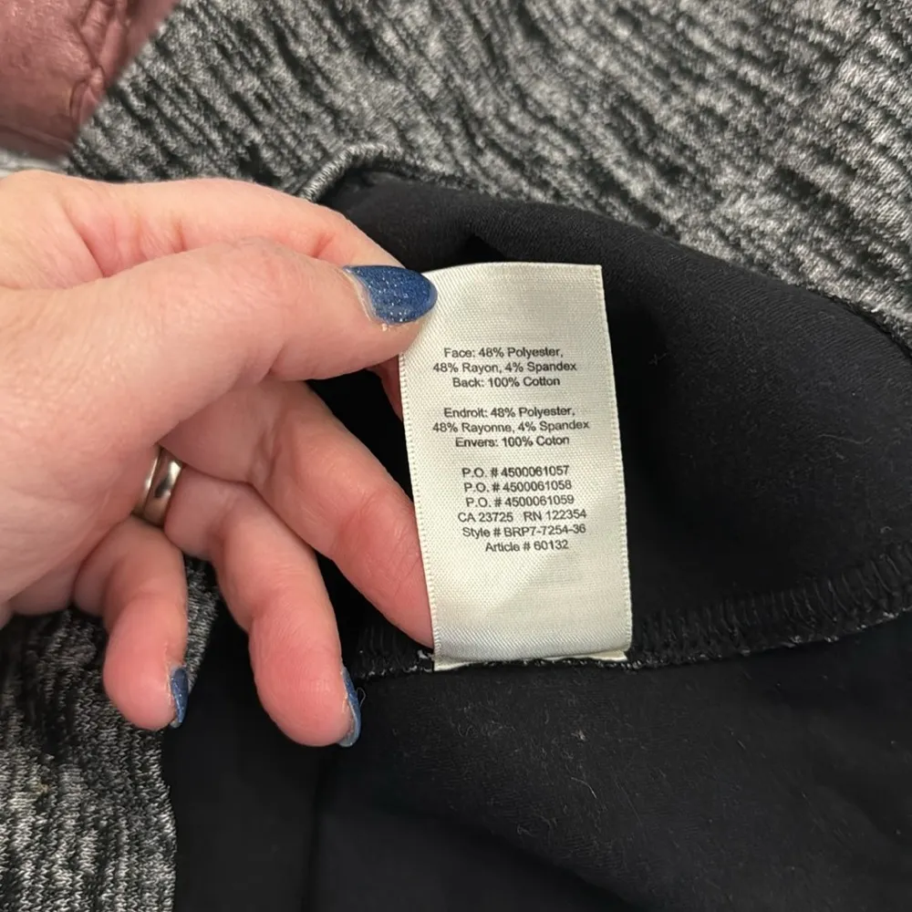 ARITZIA WILFRED FREE Pull On gray Stretch skirt size medium - Image 7