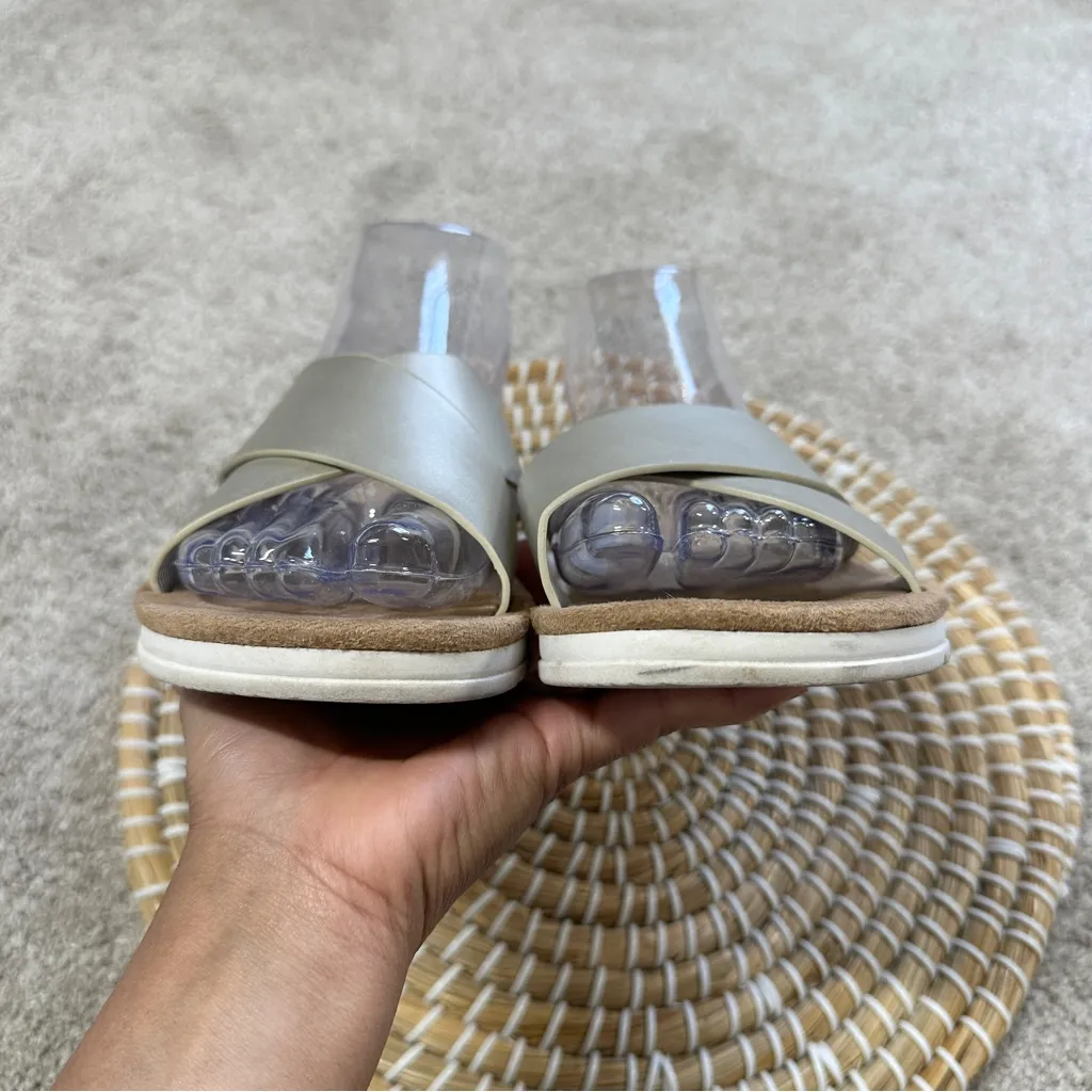 Izod Women’s Alyssa Gold Pewter Cross Strap Slide On Sandals Comfort Size 8 - Image 8