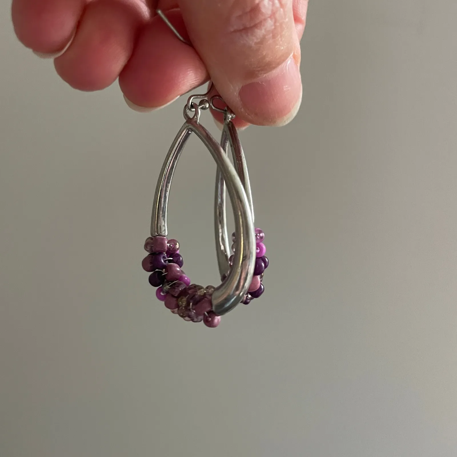 Silver Teardrop Hoop Earrings Beaded Purple Pink Cluster Dangles Y2K Early2000s - Image 4